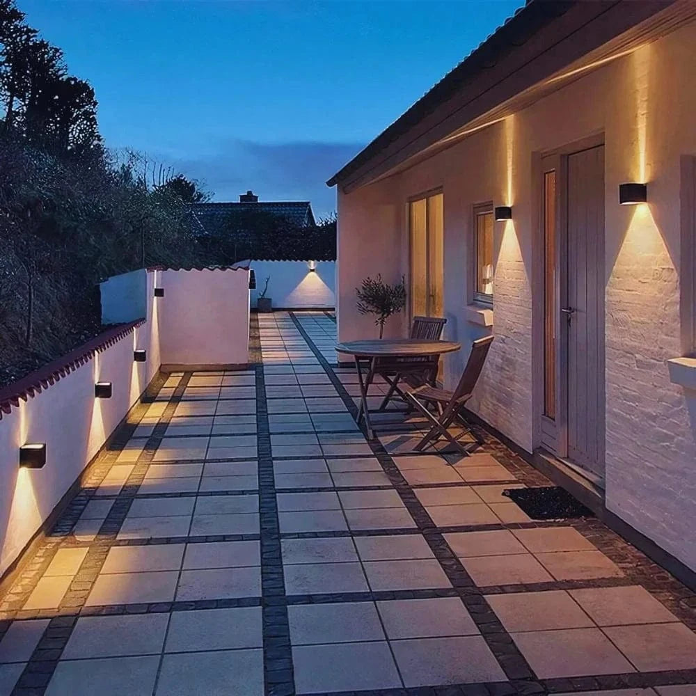 Verthara Adjustable LED Wall Light