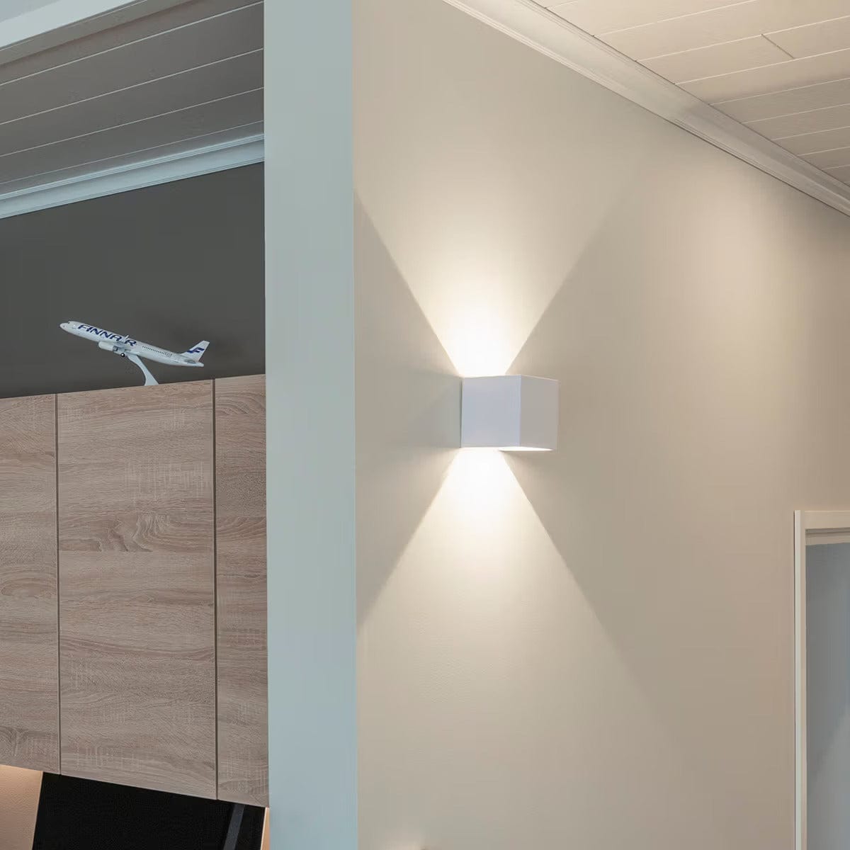 Verthara Adjustable LED Wall Light