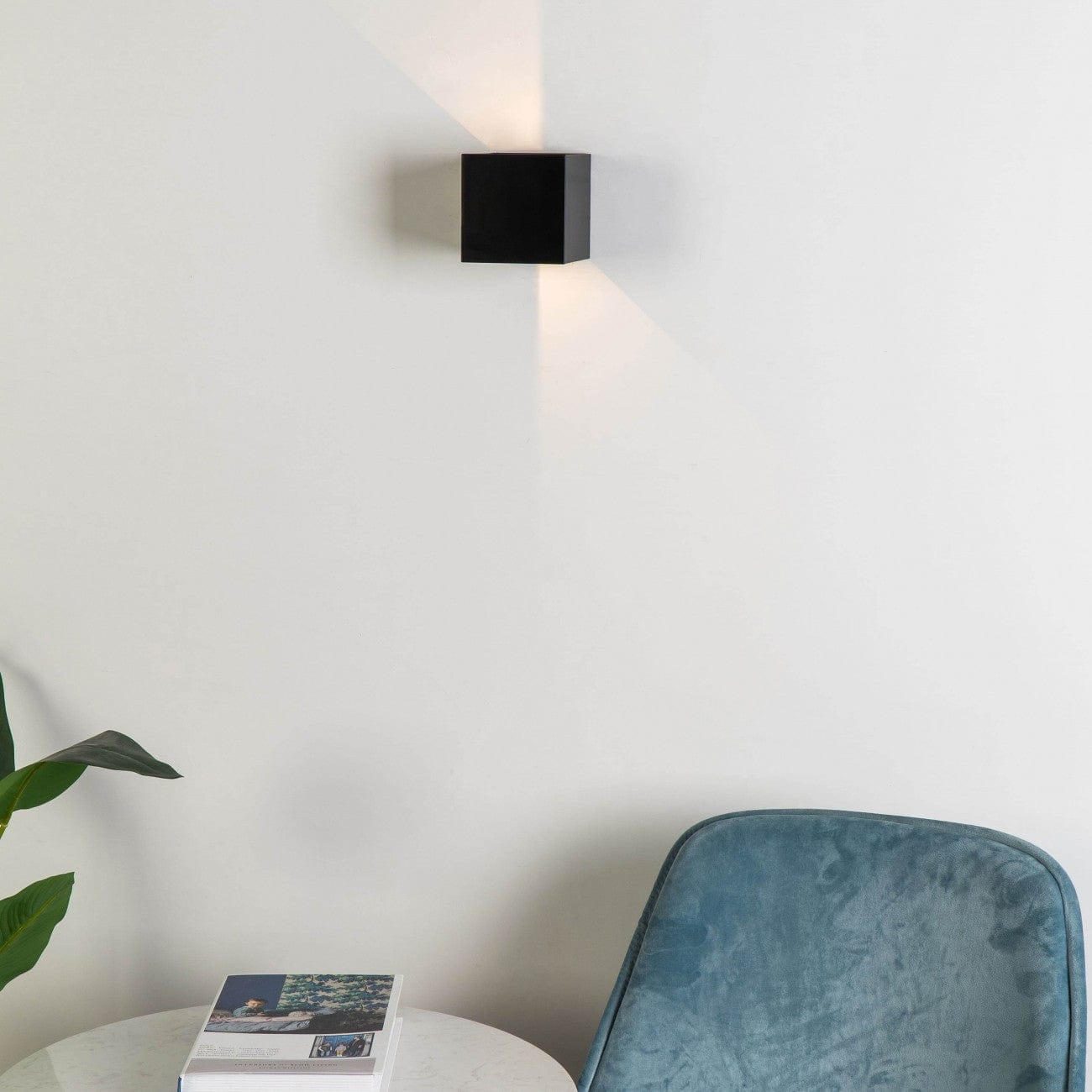 Verthara Adjustable LED Wall Light