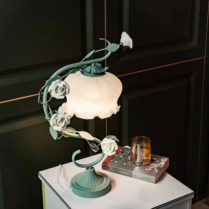 Verthara American Frosted Glass Flower Table Lamp