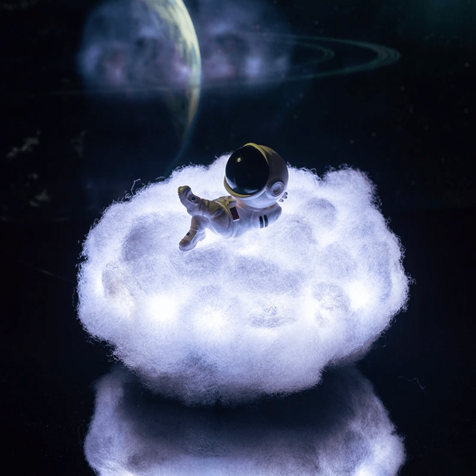 Verthara Astronaut Cloud Night Light