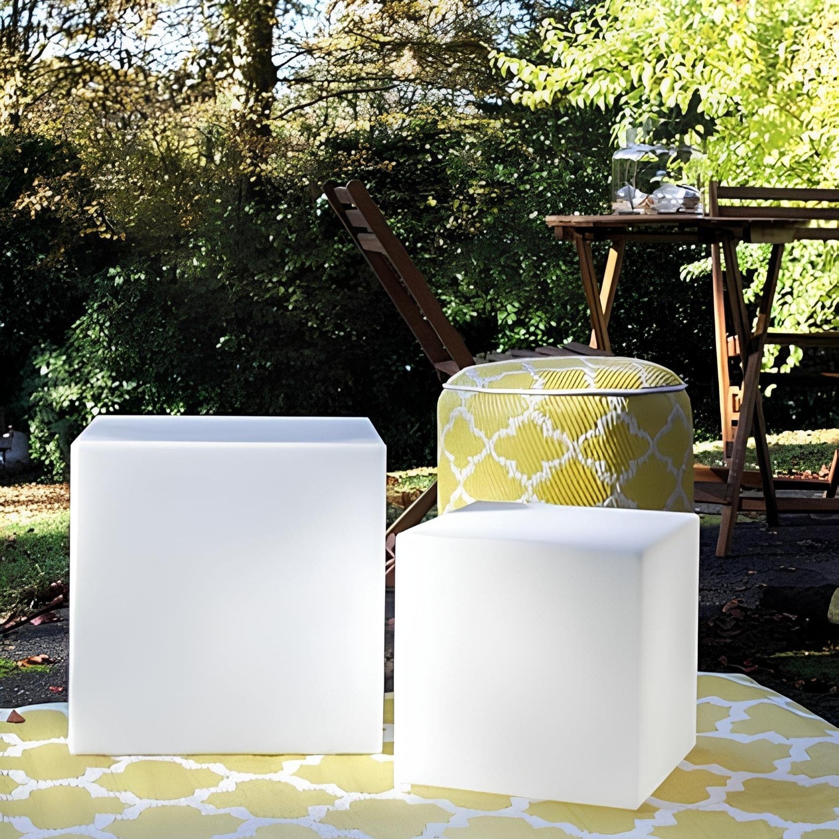 Verthara Cube Garden Light
