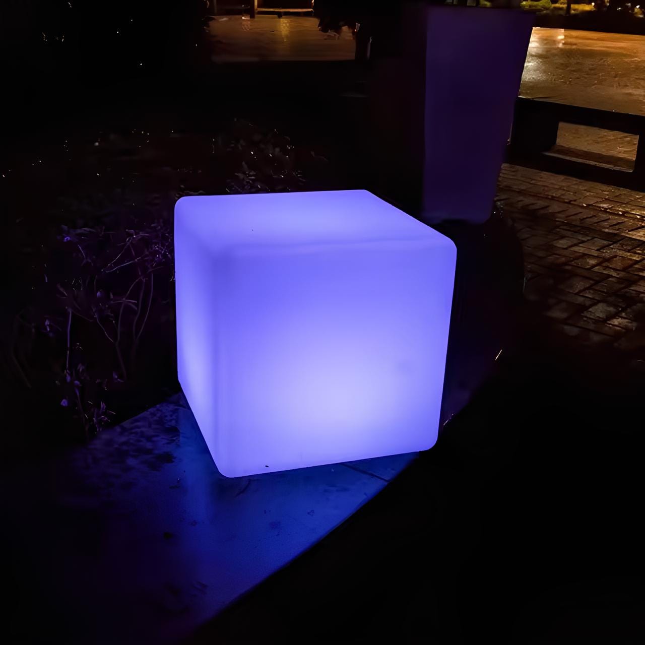 Verthara Cube Garden Light
