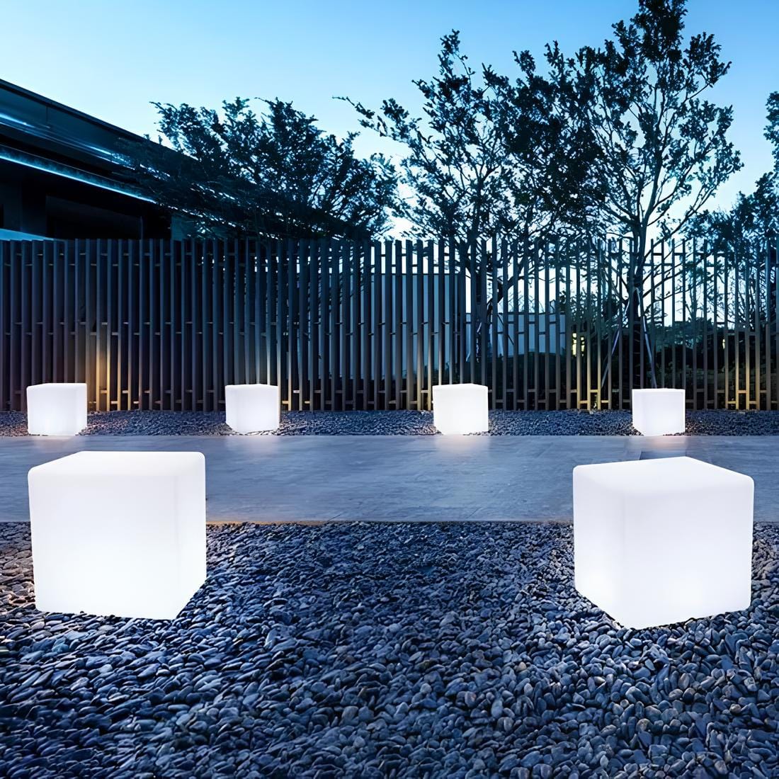 Verthara Cube Garden Light