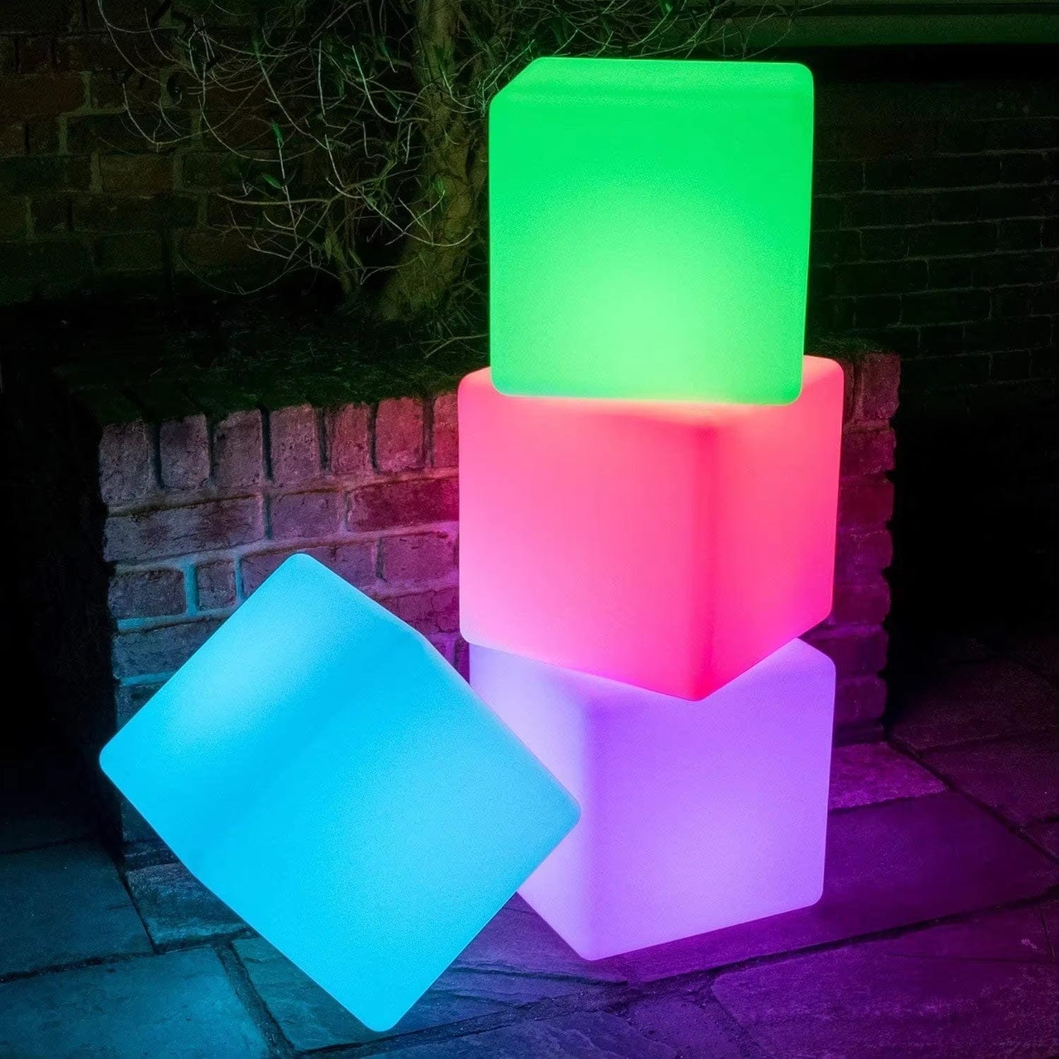 Verthara Cube Garden Light