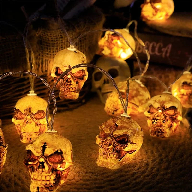 Verthara Halloween LED String Lights with Skull Heads – Warm White Outdoor Party Lights for Indoor and Outdoor Decor