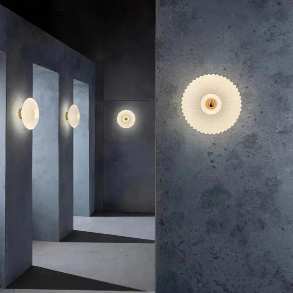 Verthara LED Glass Wall Sconce