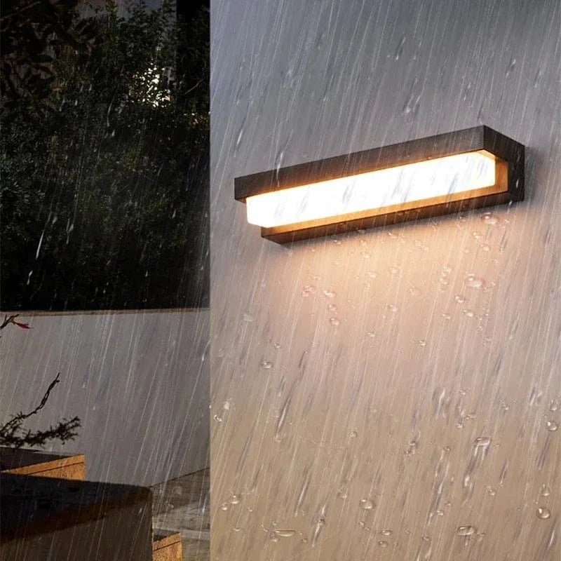 Verthara LED Solar Wall Light - Wall-Mounted - Waterproof - Adjustable Colour Temperature - Ideal For Outdoor Spaces - Intelligent Light Control