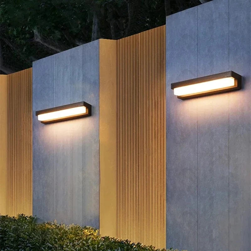 Verthara LED Solar Wall Light - Wall-Mounted - Waterproof - Adjustable Colour Temperature - Ideal For Outdoor Spaces - Intelligent Light Control