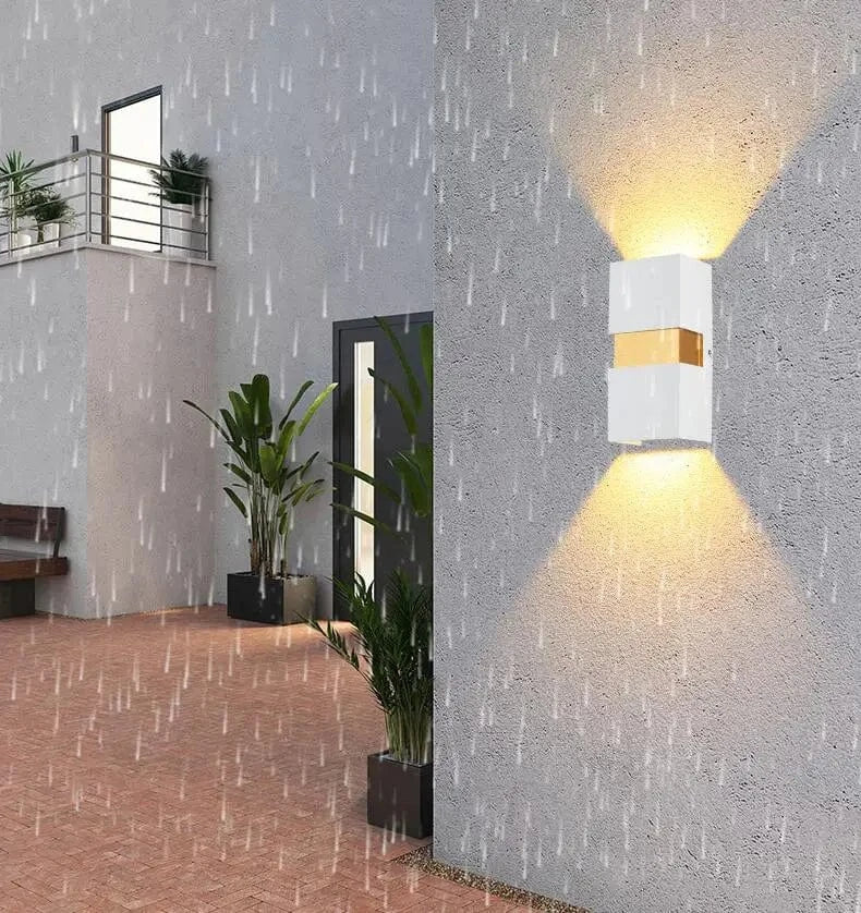 Verthara Modern LED Wall Lamp With Adjustable Beam Angle – Waterproof - 10W - Cool/Warm White - Indoor/Outdoor Use - IP65 Rated