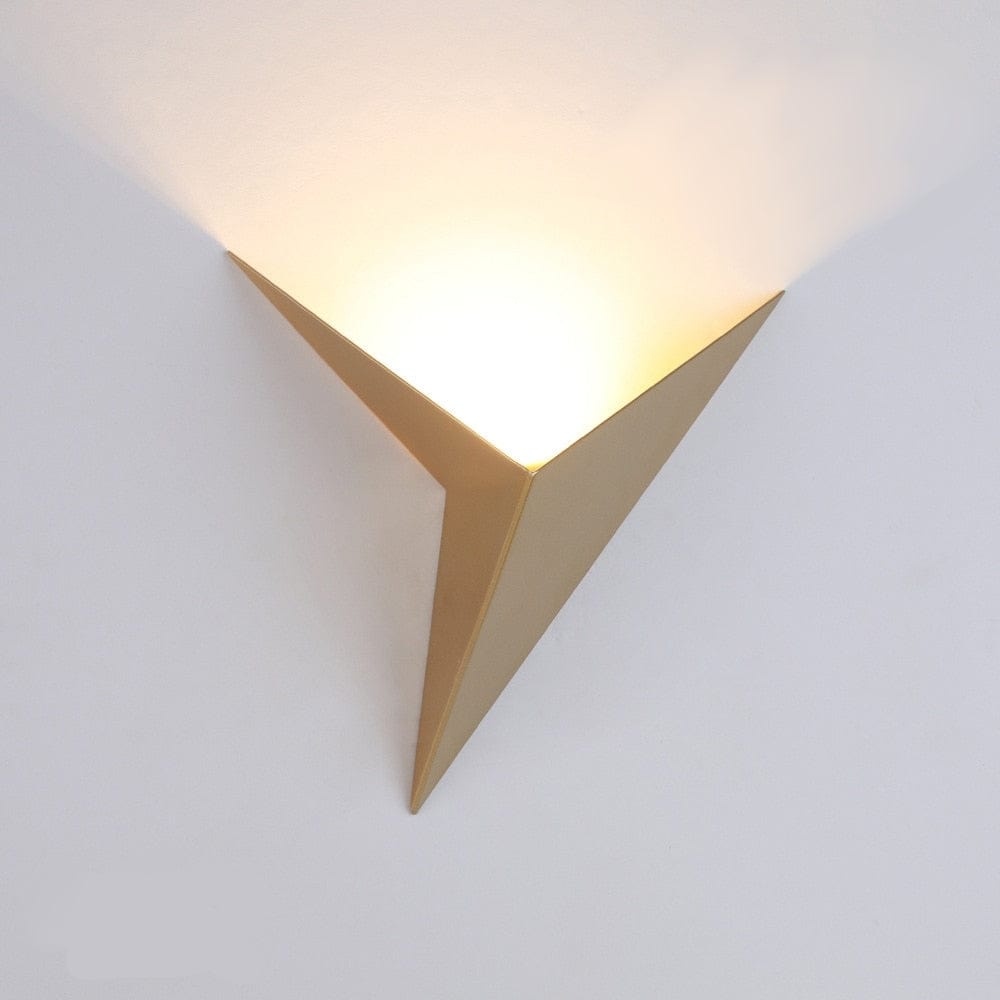 Verthara Modern Minimalistic LED Wall Light Gold / Warm White
