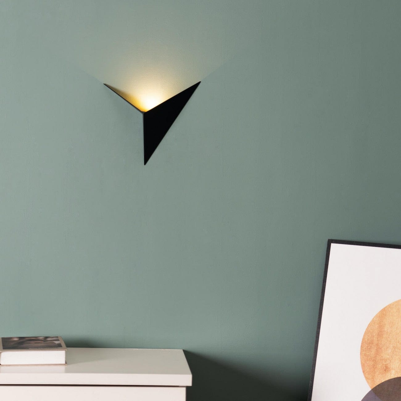 Verthara Modern Minimalistic LED Wall Light