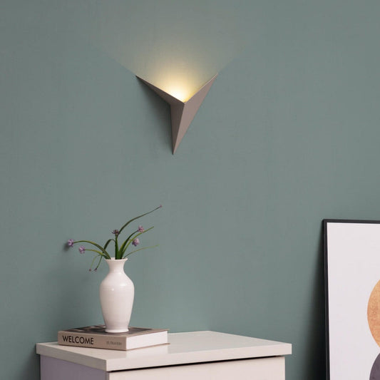 Verthara Modern Minimalistic LED Wall Light