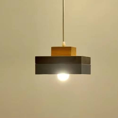 Verthara Modern Single-Head Chandelier Light in Wrought Iron and Solid Wood – Elegant Nordic Design for Restaurants and Cafes Black / Square