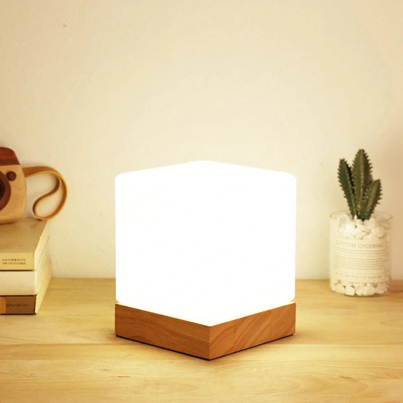 Verthara Modern Solid Wood Table Lamp – E27 Socket – Warm White – Elegant Design - Ideal For Bedrooms - Living Room - Bedside Lamps