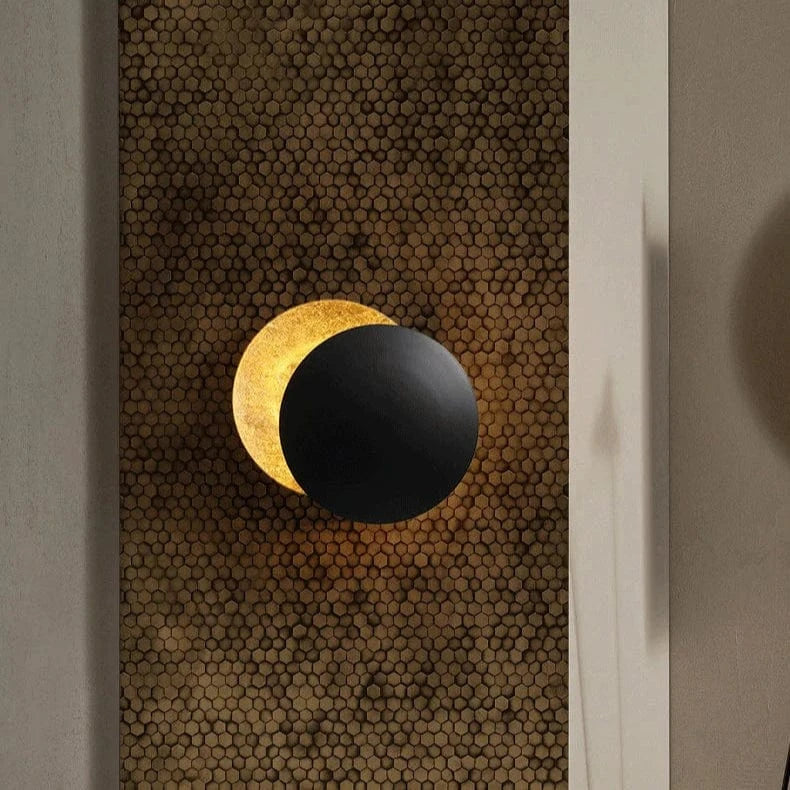 Verthara Moon Concept Wall Lamp