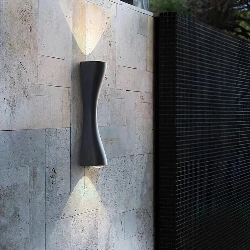 Verthara Outdoor LED Wall Light - Wall-Mounted - IP65 Waterproof - Modern Aluminium Design - Ideal For Porches And Courtyards