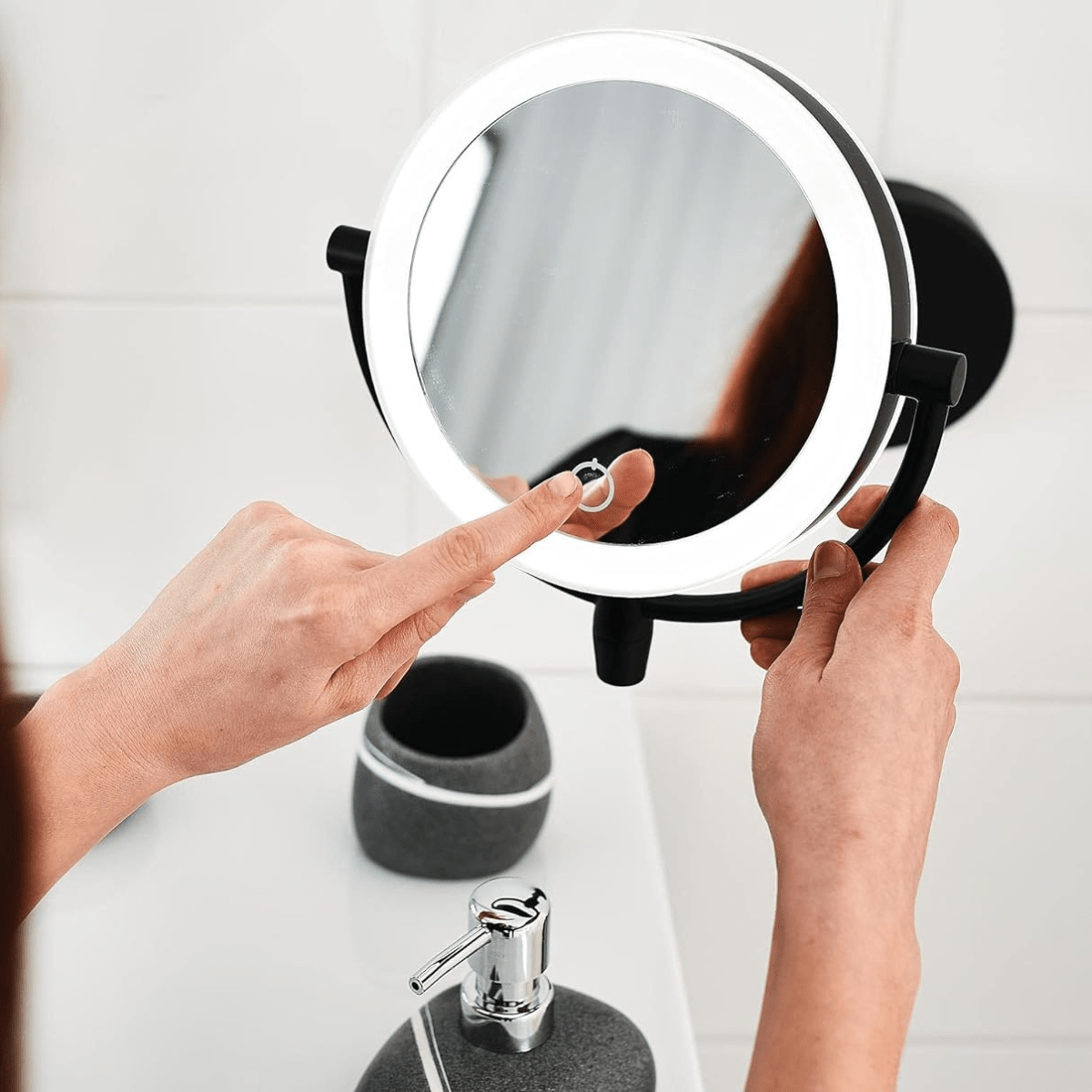 Verthara Rechargeable Light Make-Up Mirror