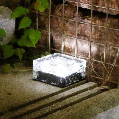 Verthara Solar LED Garden Brick Light – Waterproof – Rechargeable – Outdoor Lighting - Decorative Colour Options - Soft Ambient Illumination White