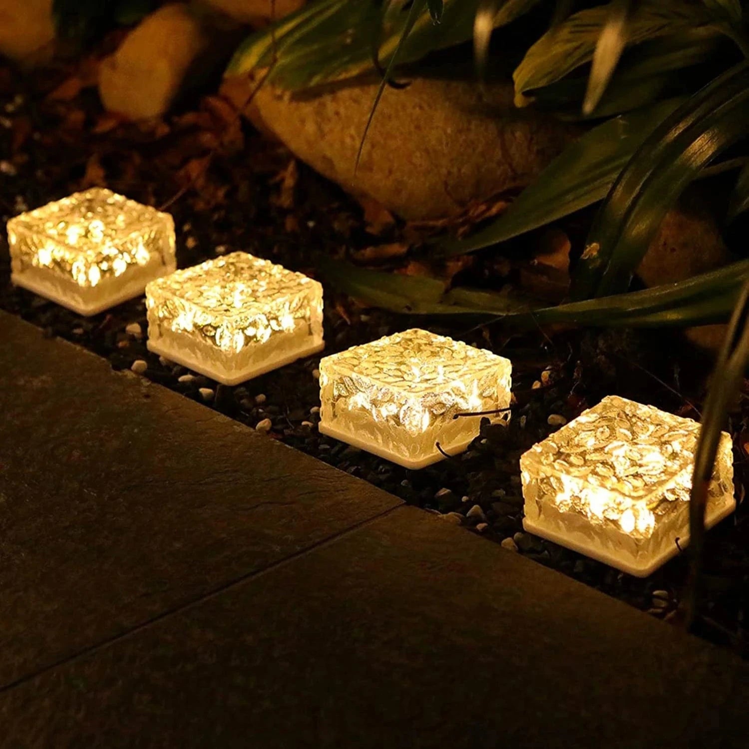 Verthara Solar LED Garden Brick Light – Waterproof – Rechargeable – Outdoor Lighting - Decorative Colour Options - Soft Ambient Illumination