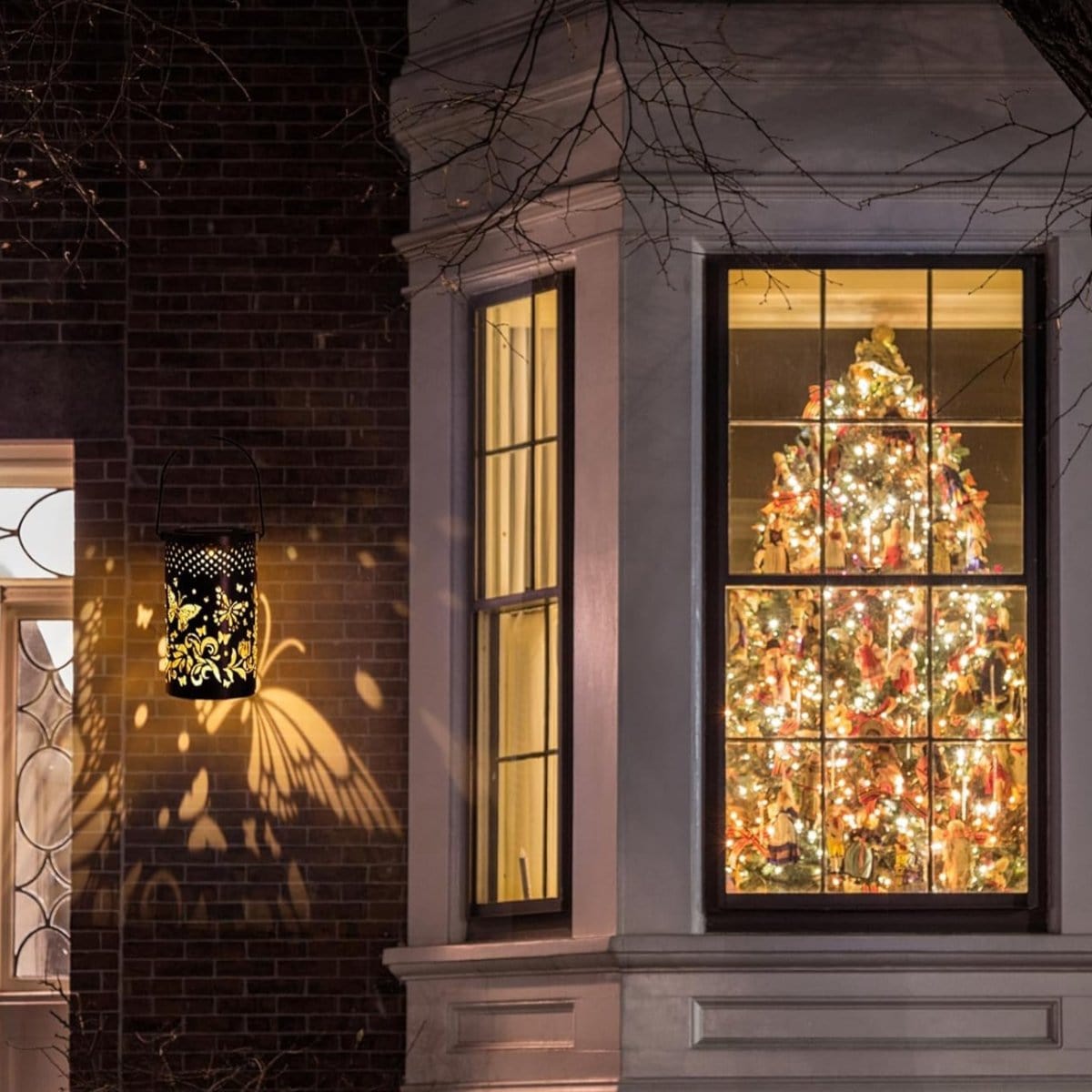 Verthara Solar Powered Floral Pattern Lantern