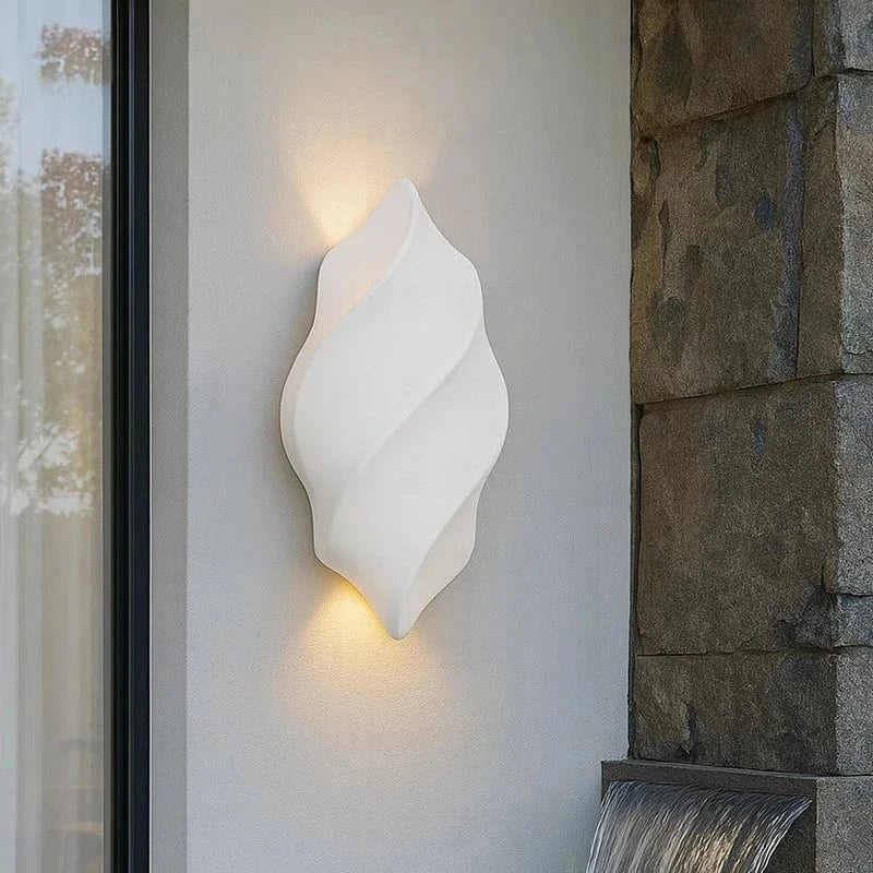 Verthara Waterproof Outdoor Wall Lamp – Modern Exterior Wall Lights for Courtyards, Entrances, and Balconies – Energy Efficient Black Lantern