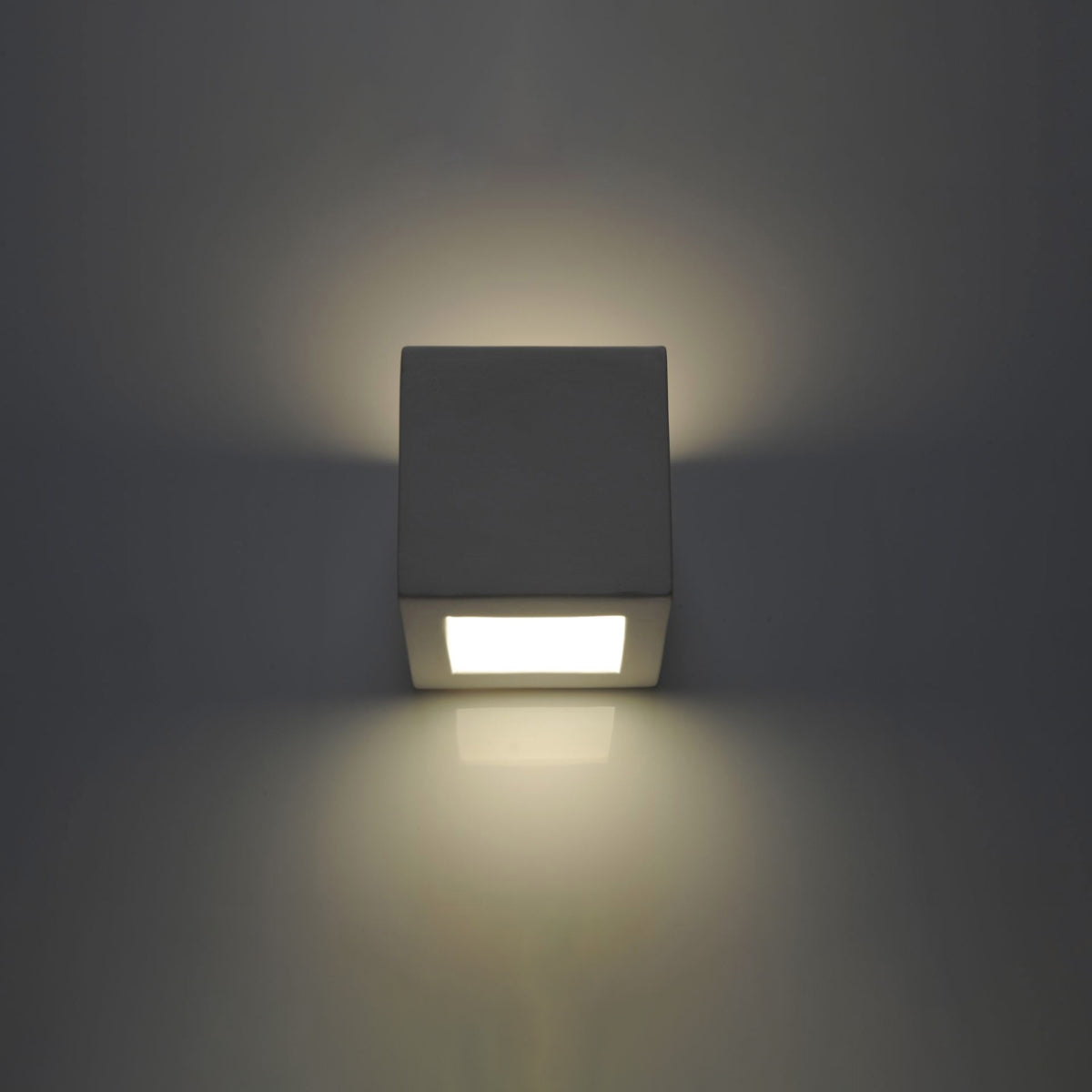 Leo Ceramic Wall Lamp - White - Geometric Design - E27 - LED Compatible