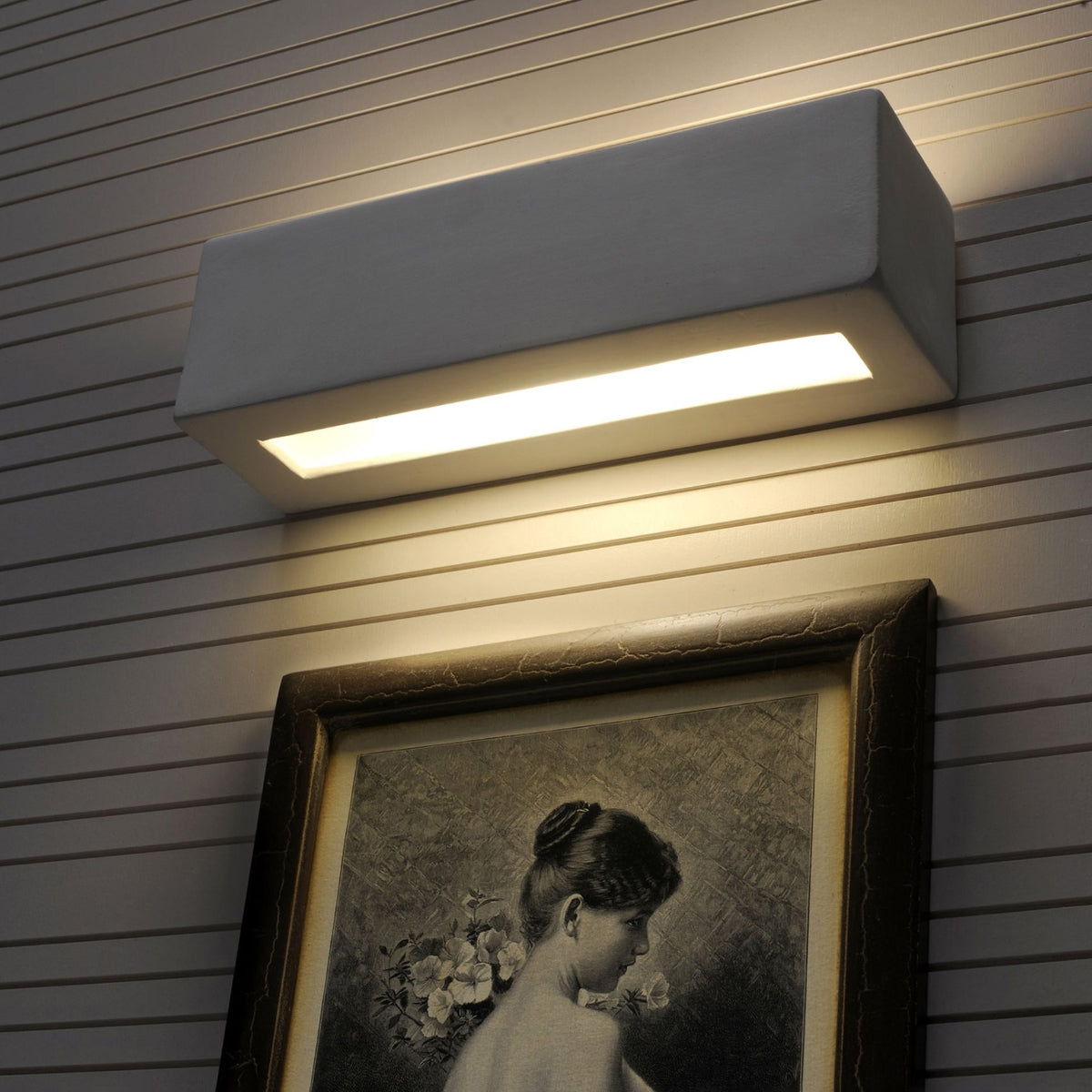 Vega Ceramic Wall Lamp - White - Modern Bidirectional Design - E27 LED