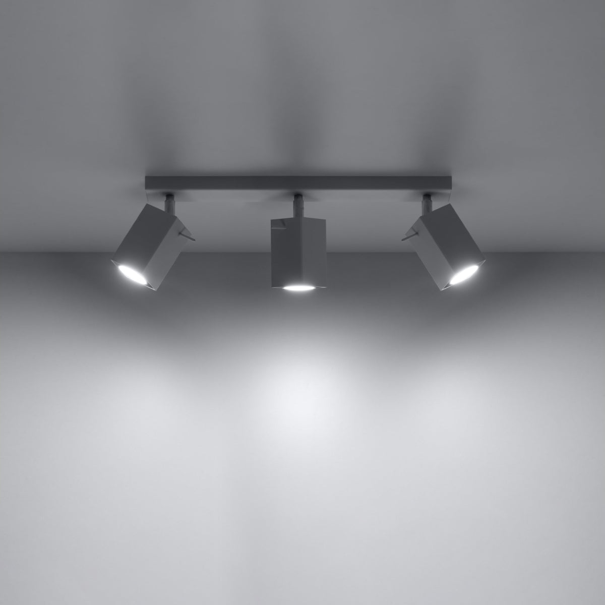 Merida Industrial White Triple Spotlight - Adjustable Steel Ceiling Lamp, 45x6x16 cm