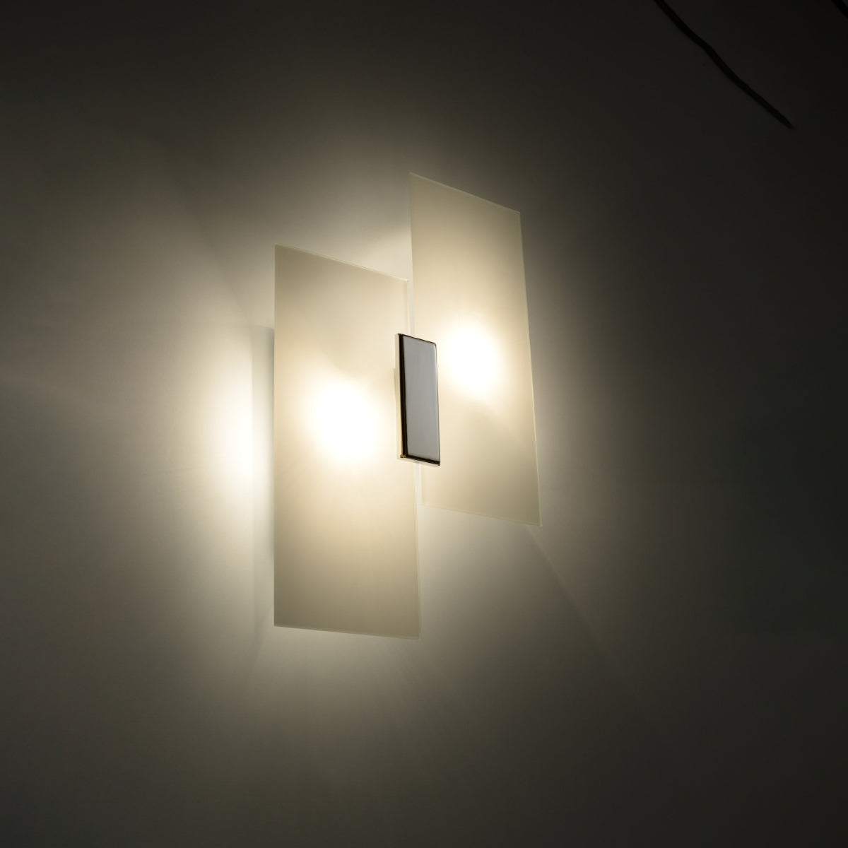 Fabiano Wall Lamp - Modern Chrome & White - Steel & Glass - E27 Max 15W LED - Geometric Design