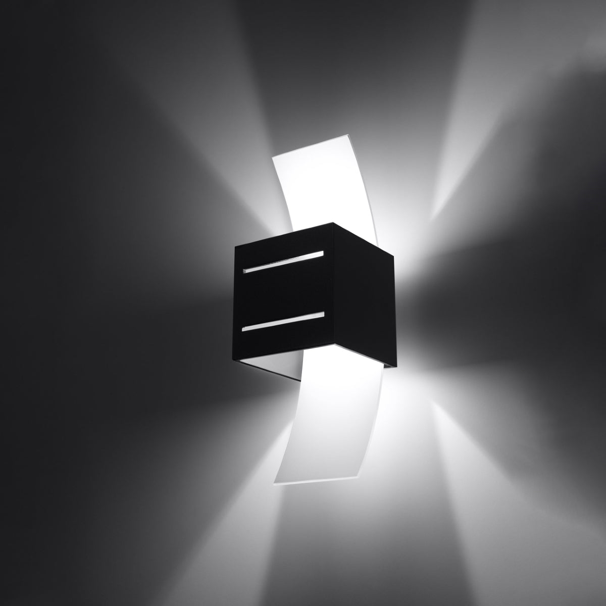 Loreto Wall Lamp - Black - Modern Aluminum & Glass - G9 LED Compatible - 10x12x30 cm