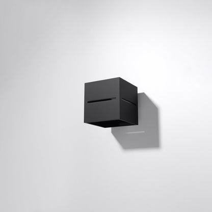 Lobo Black Wall Lamp - Minimalist Aluminum Design - G9 Socket - 10x12x10 cm