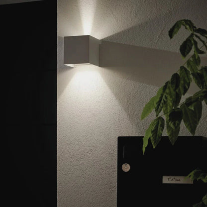 Adjustable LED Wall Light - Waterproof - 6W - Aluminum - Indoor/Outdoor - Warm & Cool White