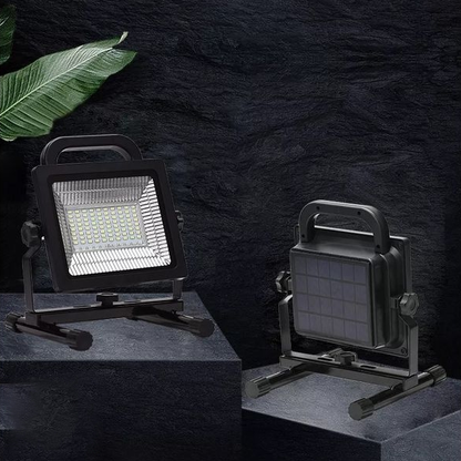 Solar Floodlight - 2000 Lumen - Adjustable Brightness - Solar & USB Rechargeable - 6-10 hrs Battery Life - Perfect for Outdoor Use & Decoration