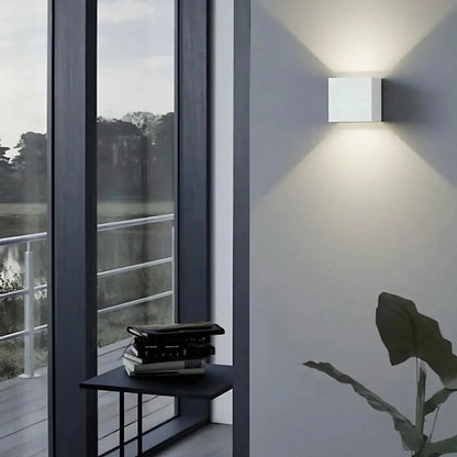 Adjustable LED Wall Light - Waterproof - 6W - Aluminum - Indoor/Outdoor - Warm & Cool White