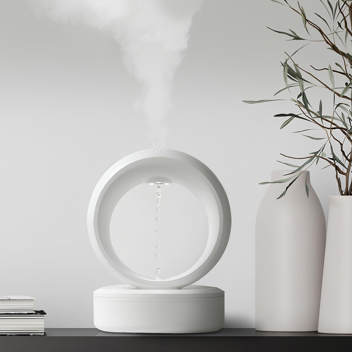 Anti-Gravity Humidifier – Levitating Water Droplets – Soft Mist & LED Light – USB-C Powered – 680ml Capacity