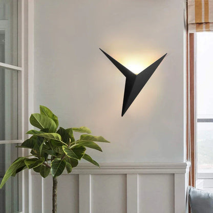 Modern Wall Light - LED - Minimalist Design - Multiple Colours (White, Black, Gold) - Warm or Cool White - Energy Efficient