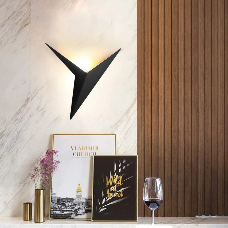 Modern Wall Light - LED - Minimalist Design - Multiple Colours (White, Black, Gold) - Warm or Cool White - Energy Efficient