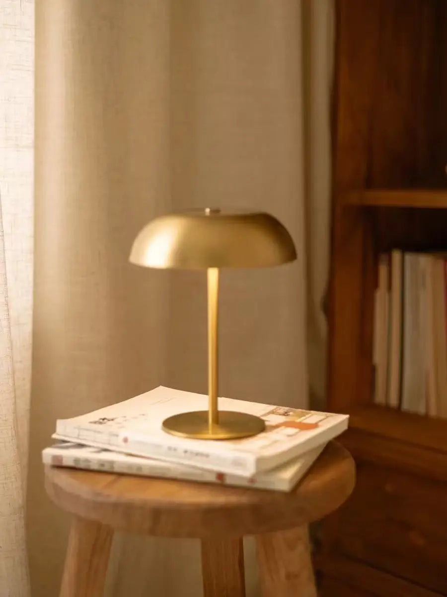 Mushroom table lamp
