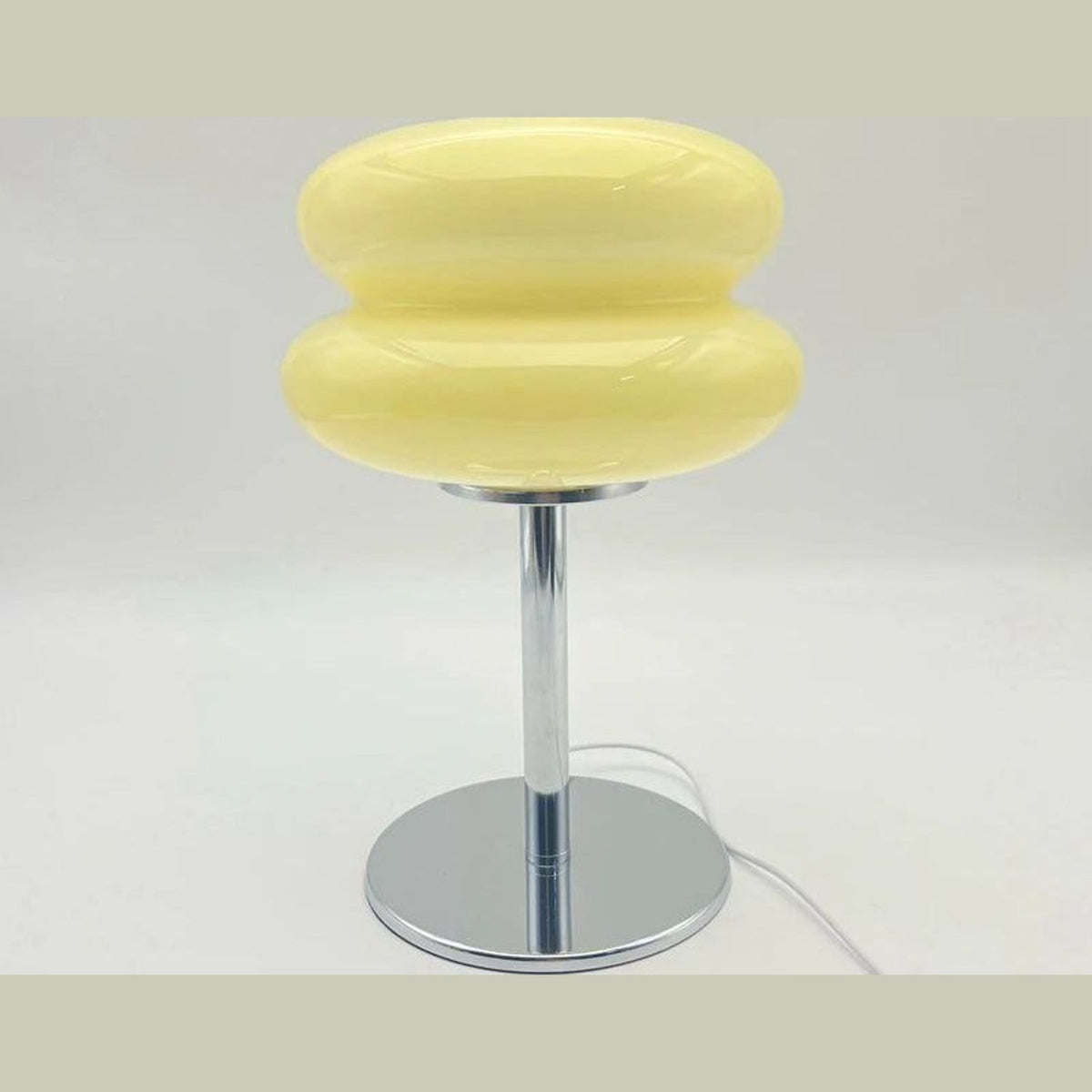 bauhaus vintage table lamp