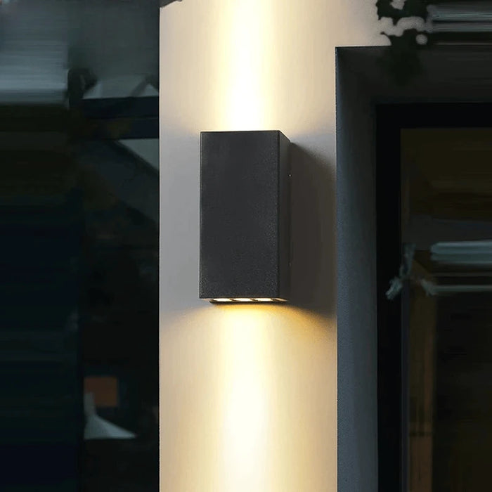 Verthara Premium Aluminium Outdoor Corridor Wall Light