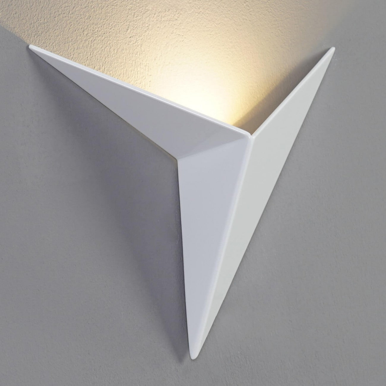 Modern Wall Light - LED - Minimalist Design - Multiple Colours (White, Black, Gold) - Warm or Cool White - Energy Efficient