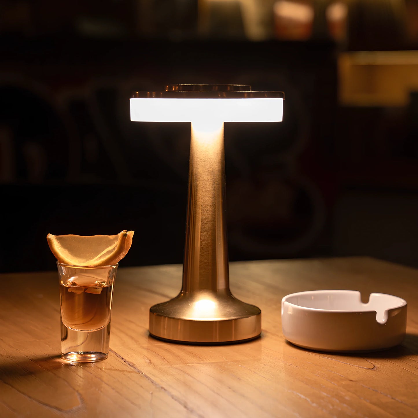 Retro Bar Table Lamp - Timeless Elegance - Dimmable LED Lighting - Cordless Design - Metallic Finish