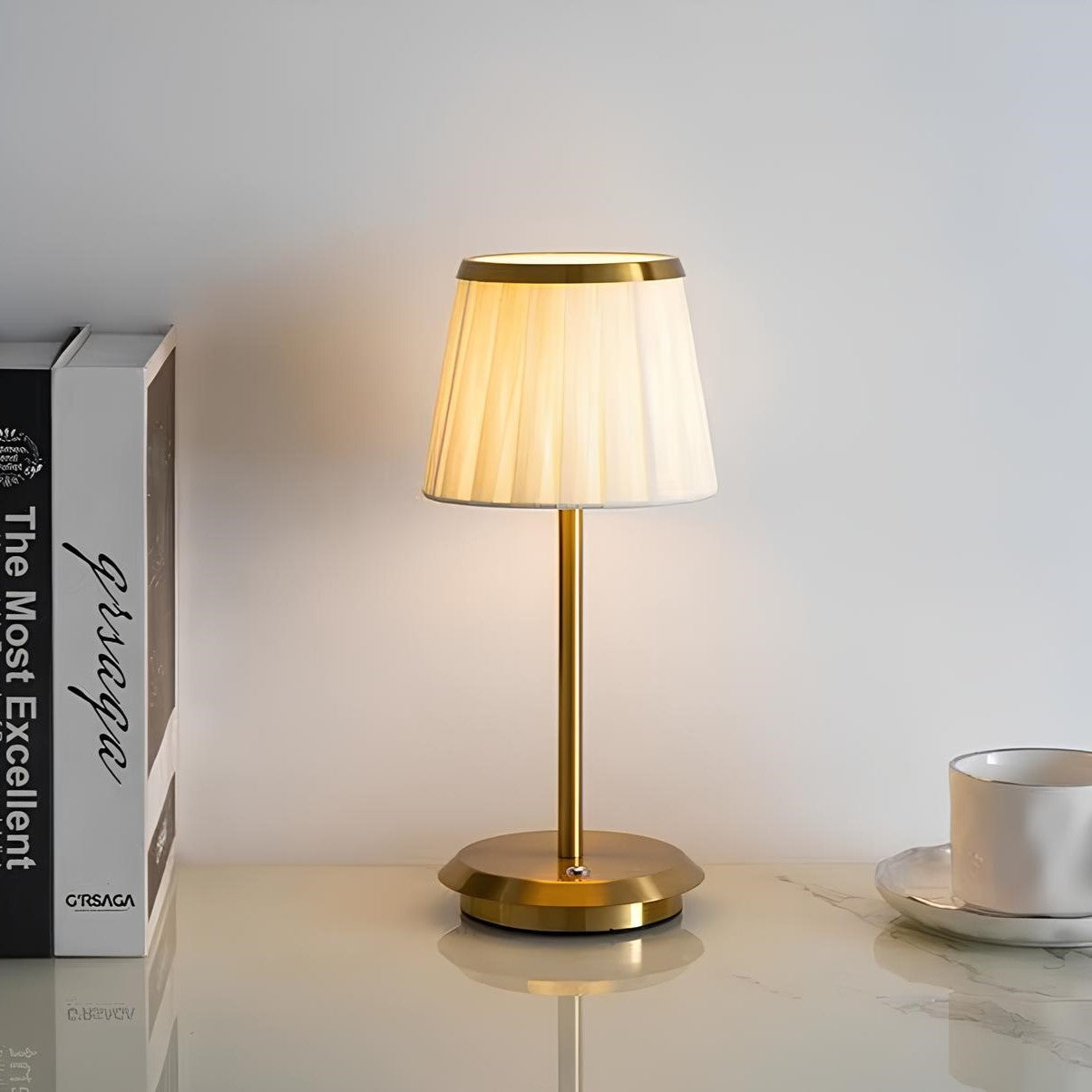 Classic Elegance Table Lamp – Waterproof – Dimmable – 3 Light Colors – Rechargeable – Versatile Design – Ideal for Indoor/Outdoor Use