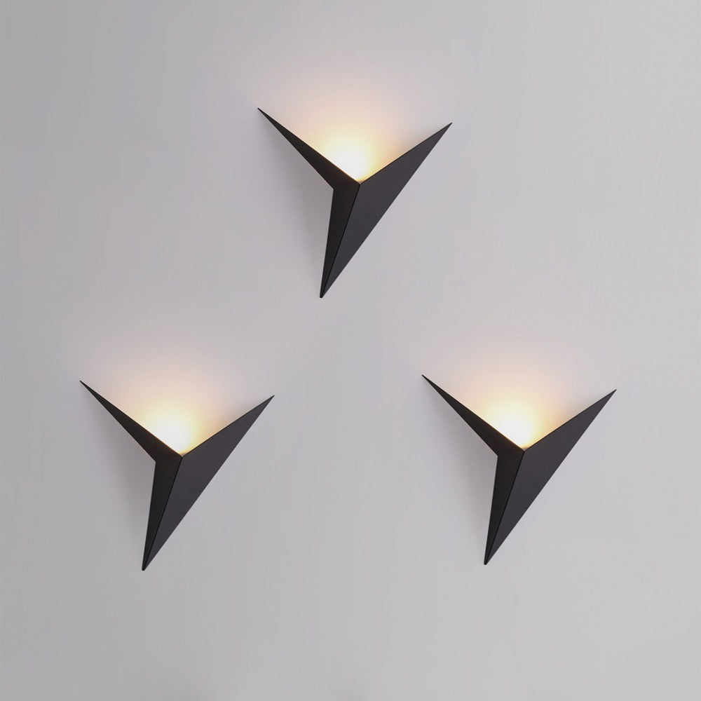 Modern Wall Light - LED - Minimalist Design - Multiple Colours (White, Black, Gold) - Warm or Cool White - Energy Efficient