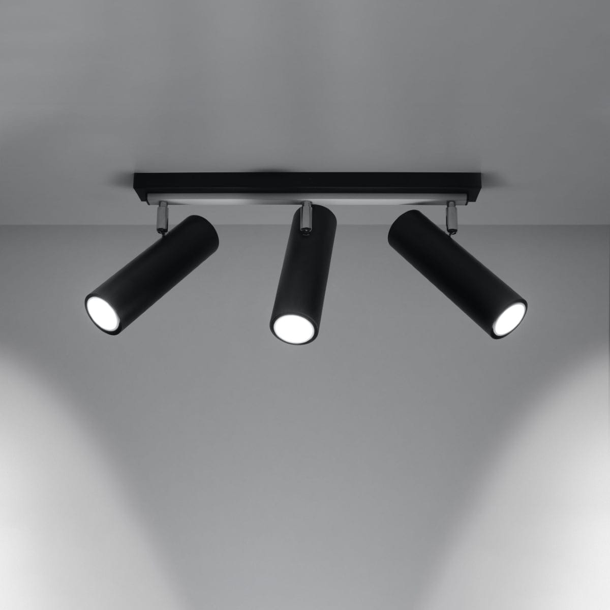 Sollux Lighting DIREZIONE Ceiling Light - 3-Light Black - Minimalist Modern Design - Adjustable Spotlights - GU10 Bulb Compatible - Ideal for Living Room and Kitchen