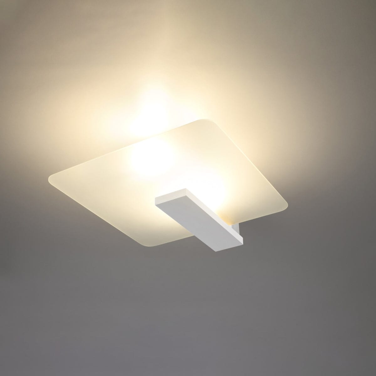 Sollux Lighting LAPPO White Wooden Ceiling Lamp - Scandinavian Design - Matte Glass Shade - E27 Bulb Compatible - Easy Cleaning - Soft Ambient Lighting