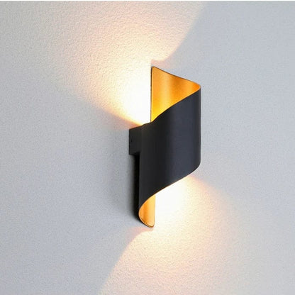 Verthara LED Wall Light With Modern Spiral Design - Waterproof - Indoor/Outdoor Use - 10W - Aluminium Construction - IP65 Rated Natural White 4000K / Black and Gold