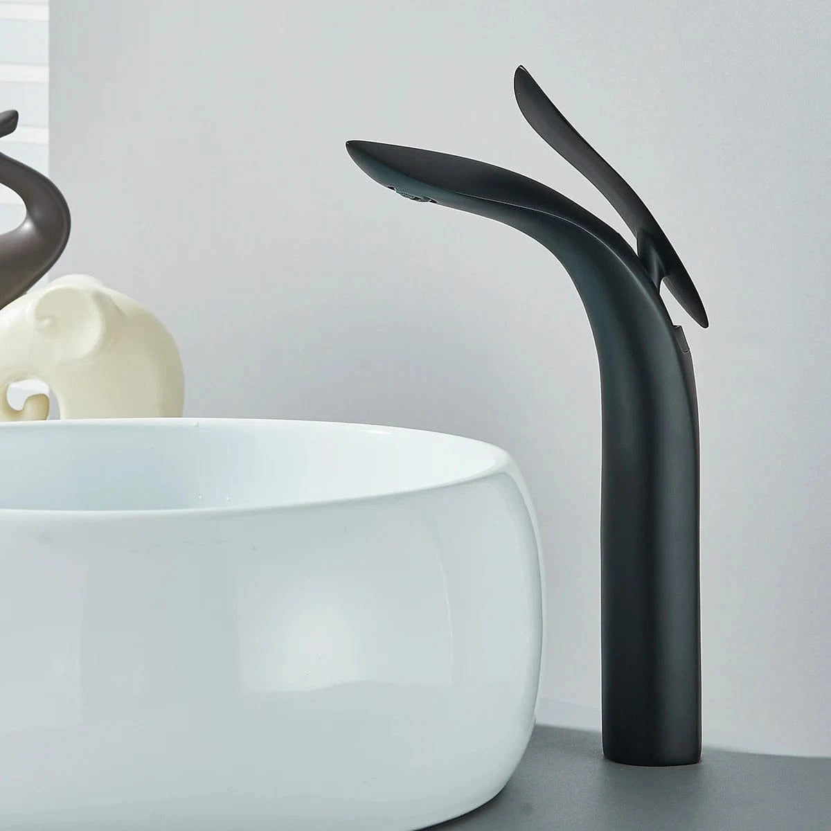 Verthara Minimalist Single Handle Bathroom Faucet – Deck Mounted Sink Tap with Hot and Cold Water Mixer in Polished Chrome matte black