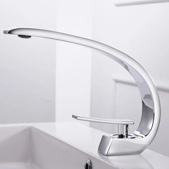 Verthara Modern Brass Bathroom Faucet with Single Handle – Stylish Sink Tap in Chrome Chrome 16990L